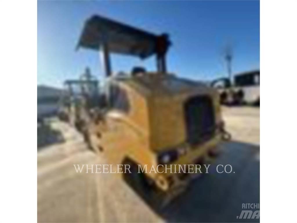 CAT CW16 Pneumatic tired rollers