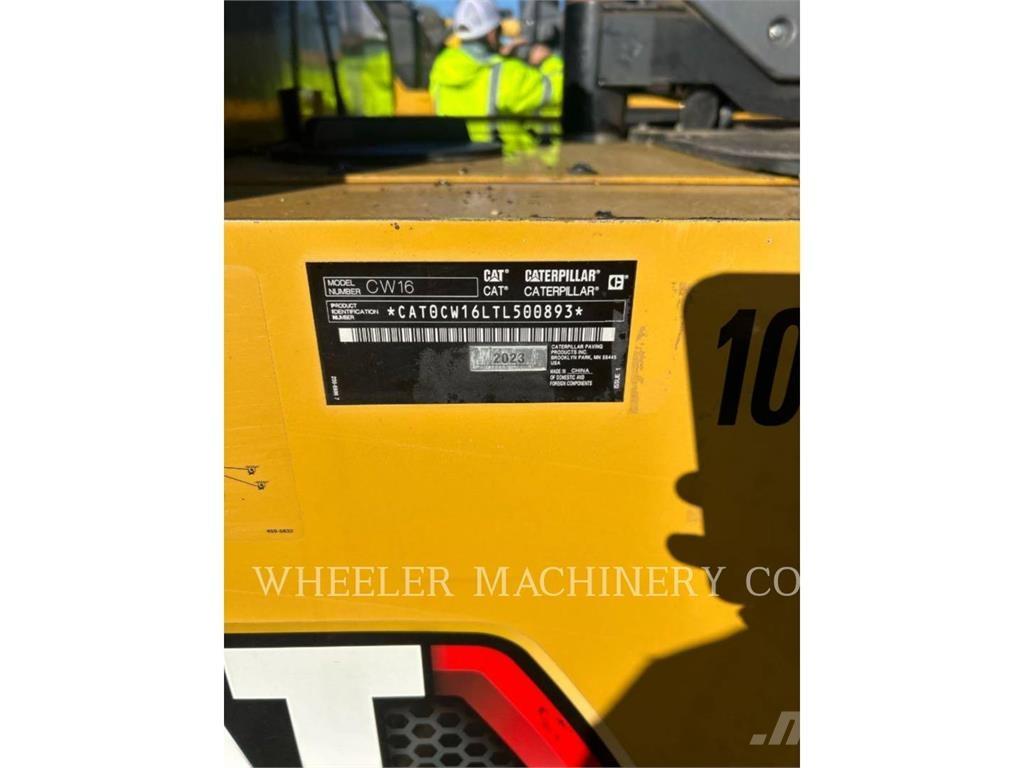 CAT CW16 Pneumatic tired rollers