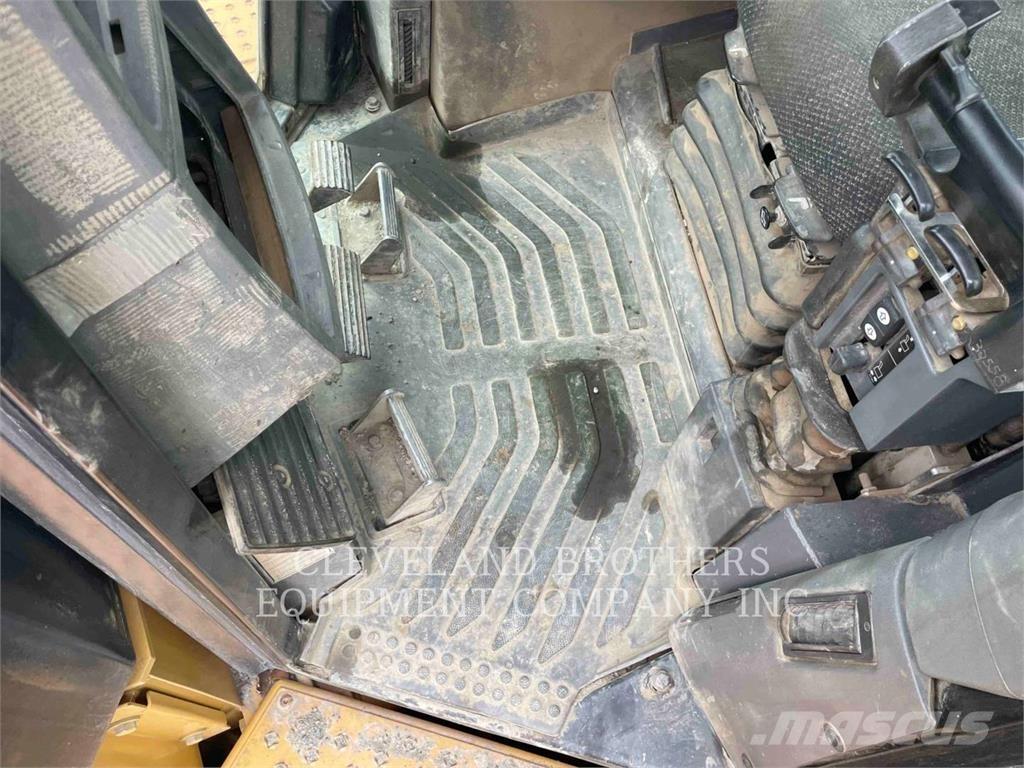 CAT D10T Crawler dozers