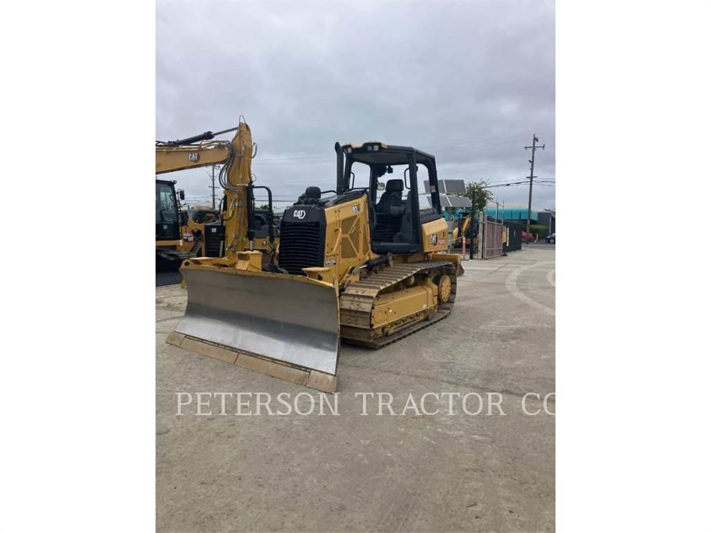 CAT D2 Crawler dozers