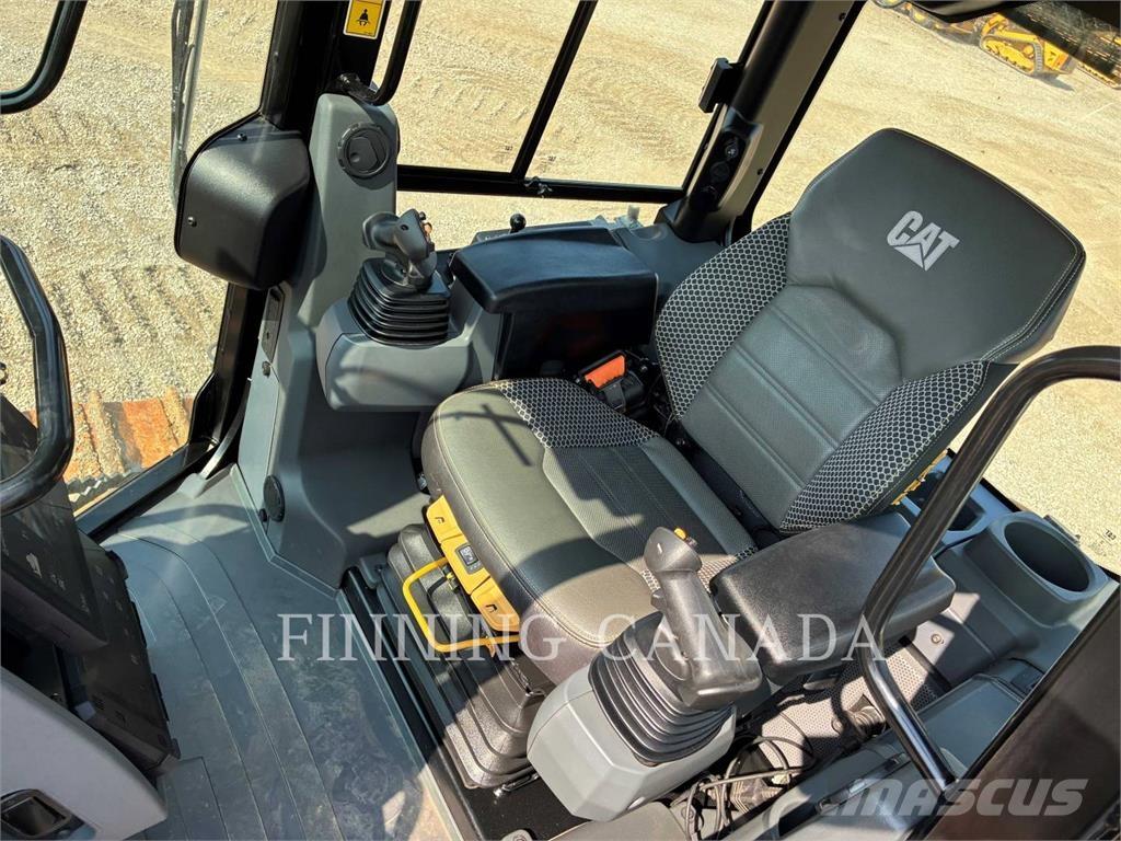 CAT D4-16 Crawler dozers