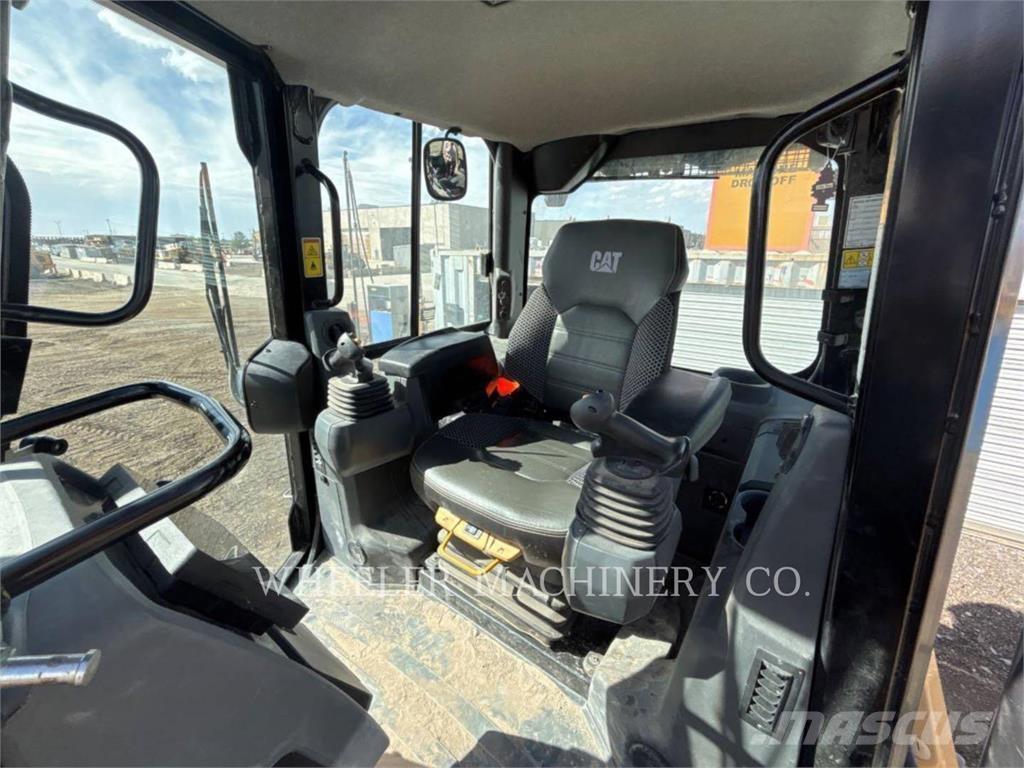 CAT D4 XL Crawler dozers