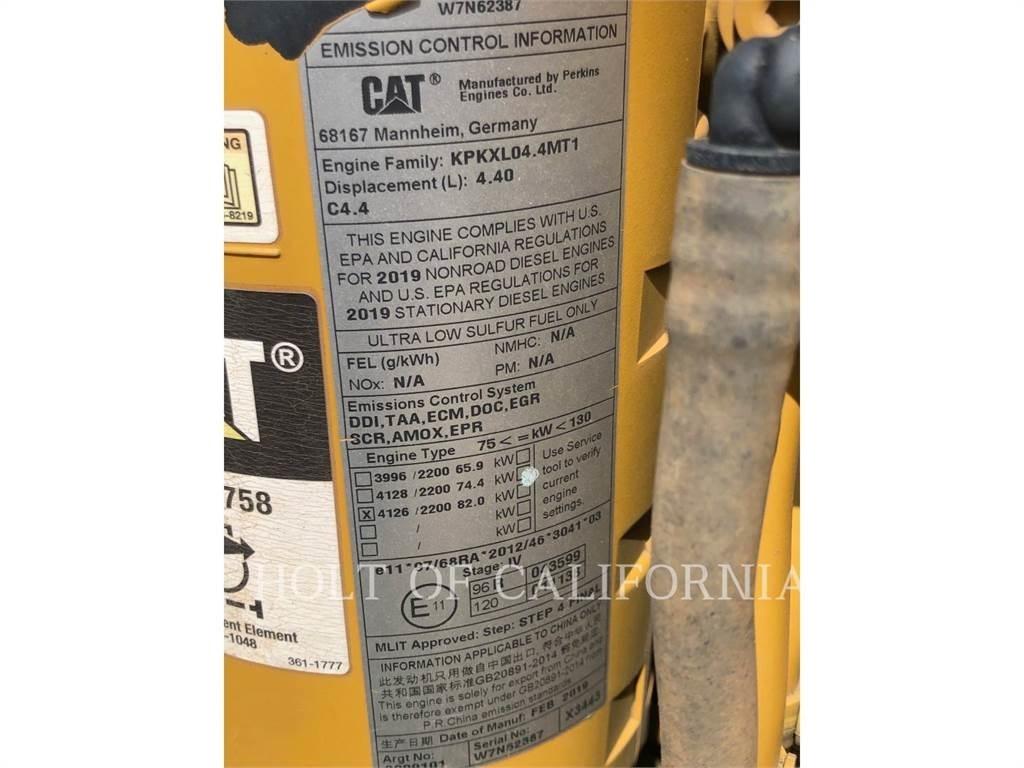 CAT D4K Crawler dozers