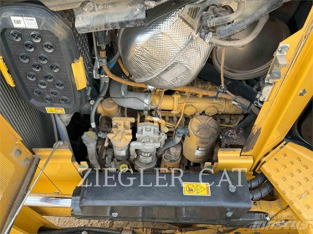 CAT D5-17LGP Crawler dozers