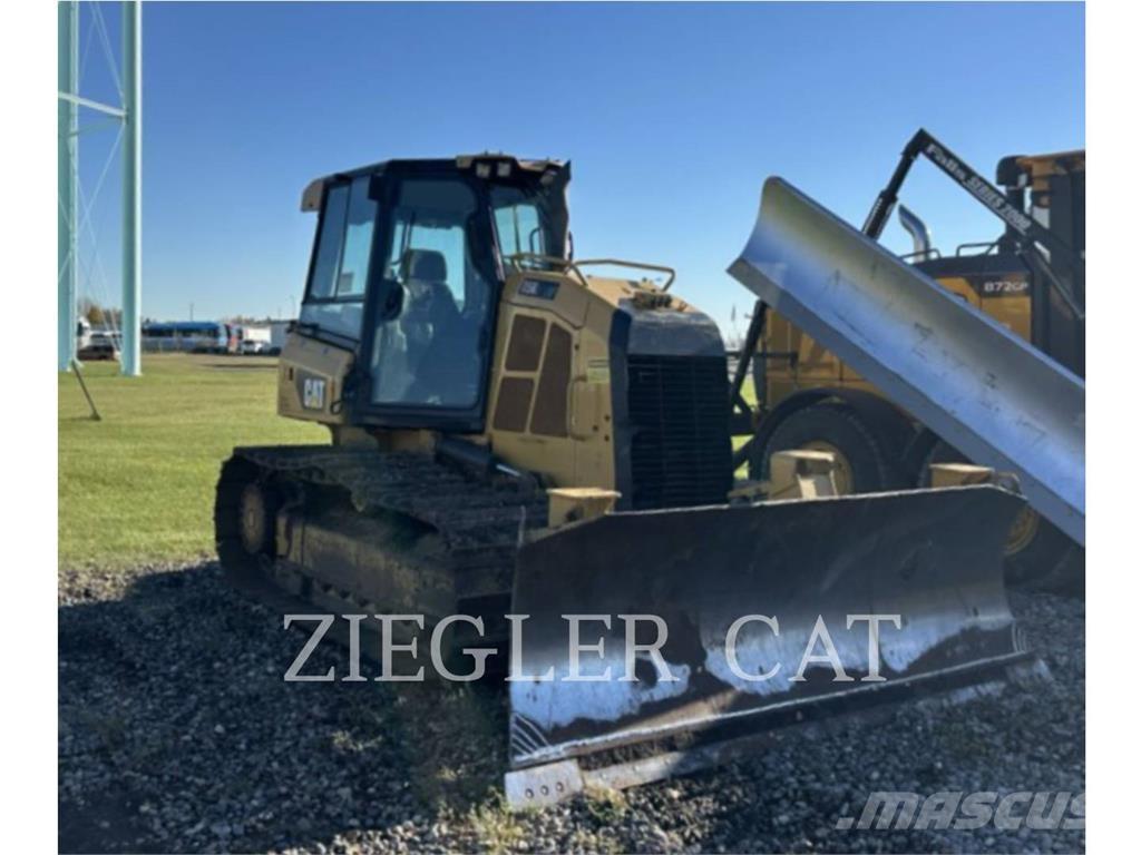 CAT D5K2 Crawler dozers