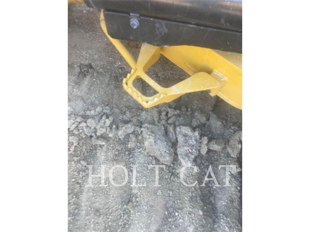 CAT D6 VP Crawler dozers