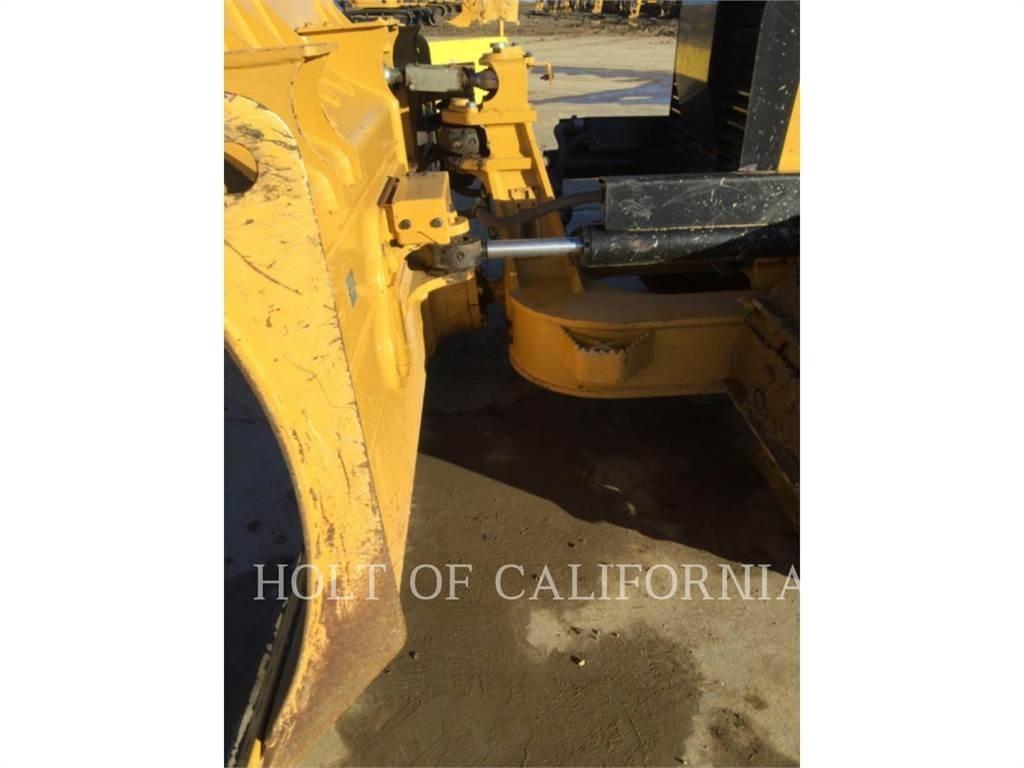 CAT D6K2 XL VP Crawler dozers