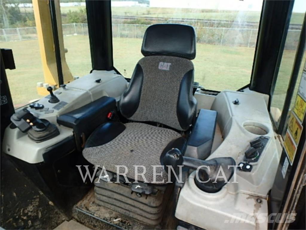 CAT D6N 4XLPAT Crawler dozers