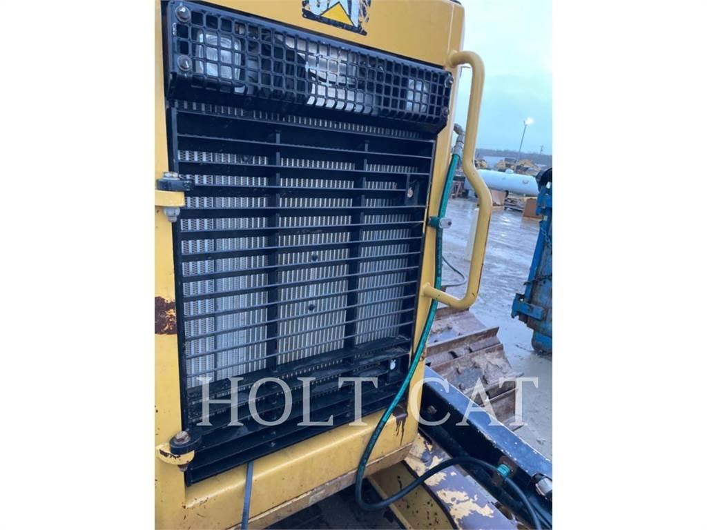 CAT D6N LAND Crawler dozers