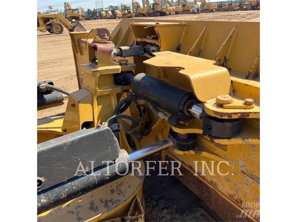 CAT D6N LGP Crawler dozers