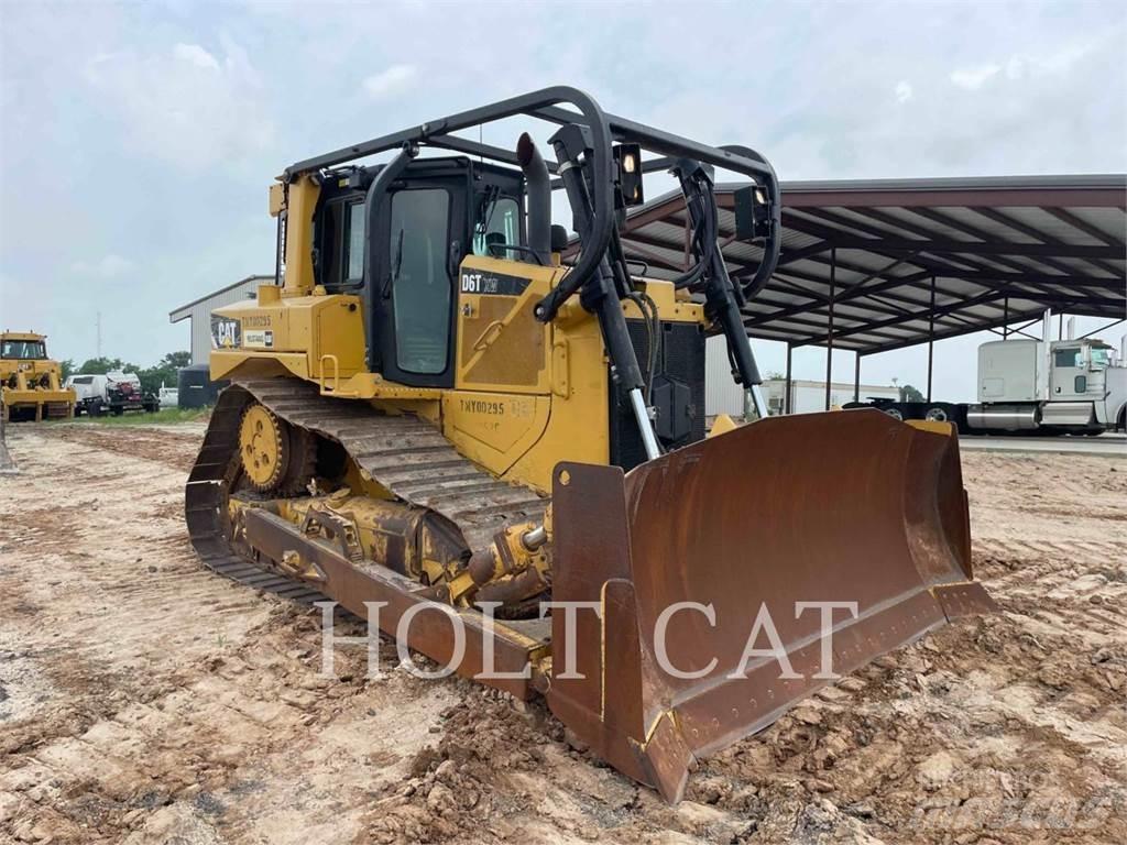 CAT D6T Crawler dozers