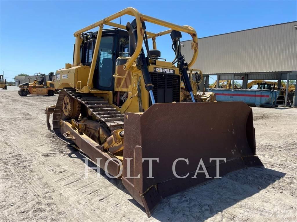 CAT D6T Crawler dozers