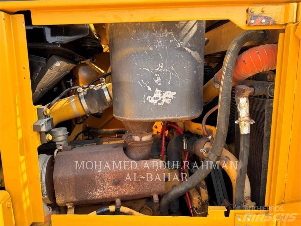 CAT D6T Crawler dozers