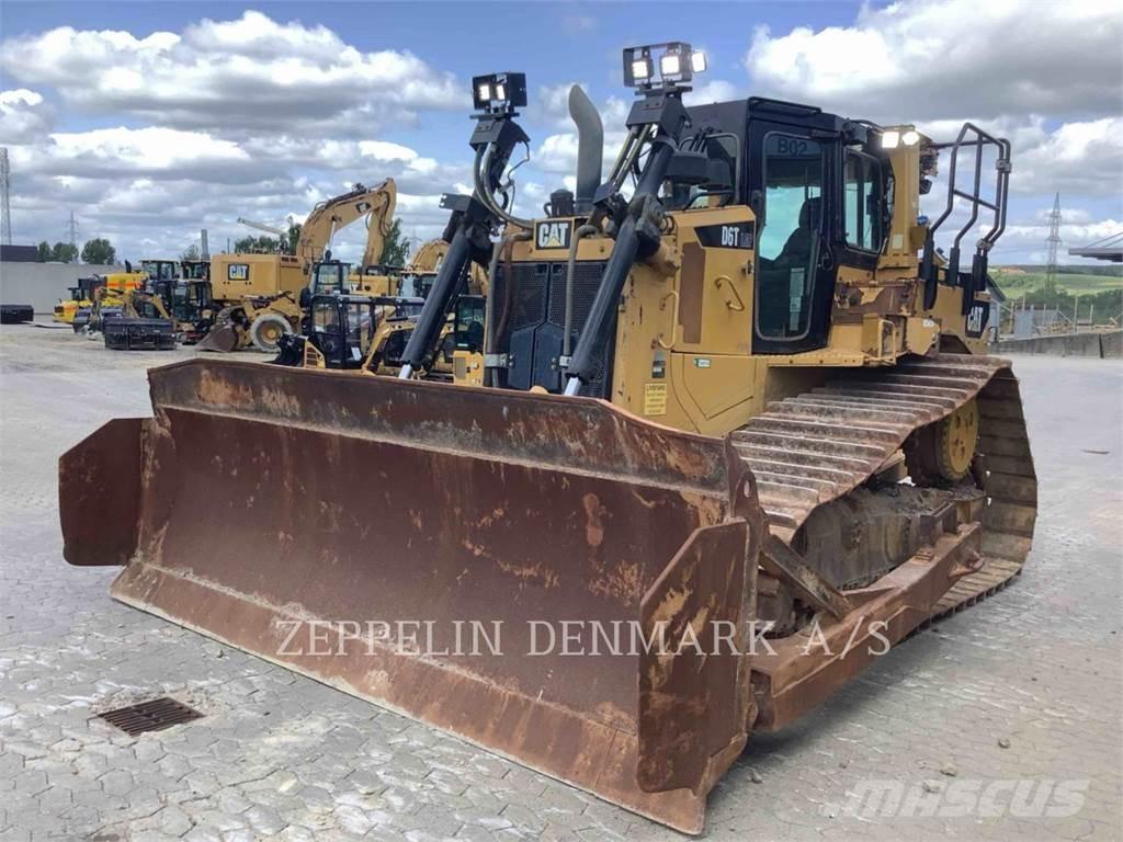 CAT D6T Crawler dozers