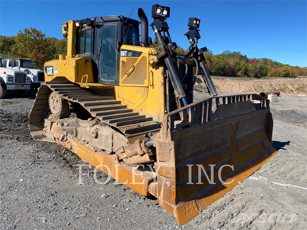 CAT D6T Crawler dozers