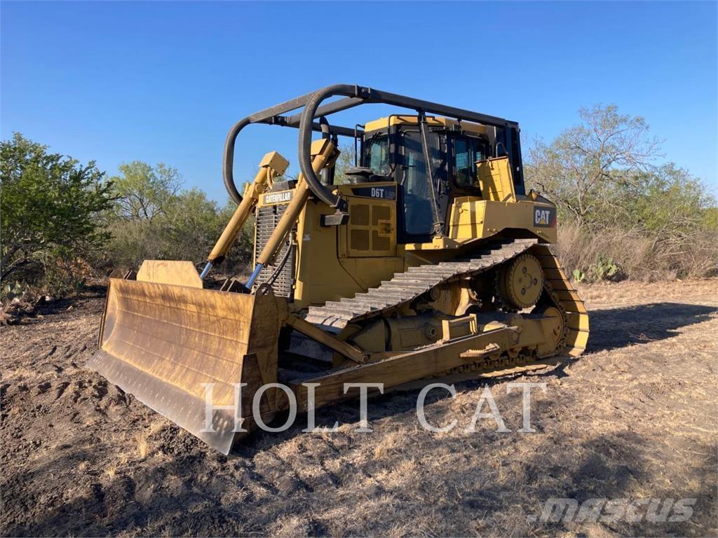 CAT D6T LGP Crawler dozers