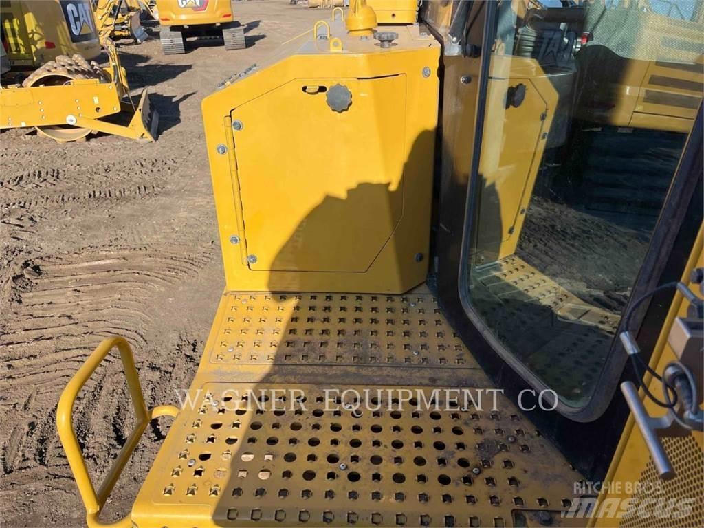 CAT D6T XL Crawler dozers