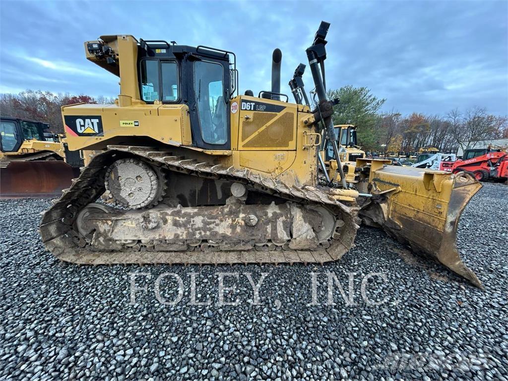 CAT D6TVP Crawler dozers