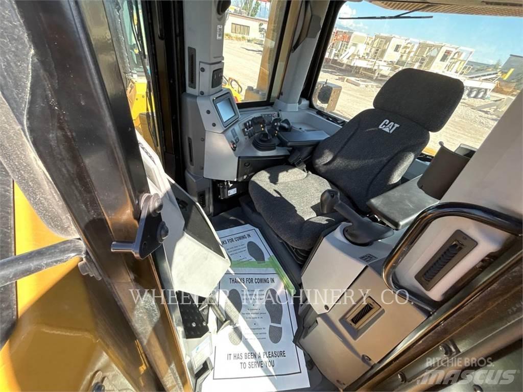 CAT D8 SU Crawler dozers