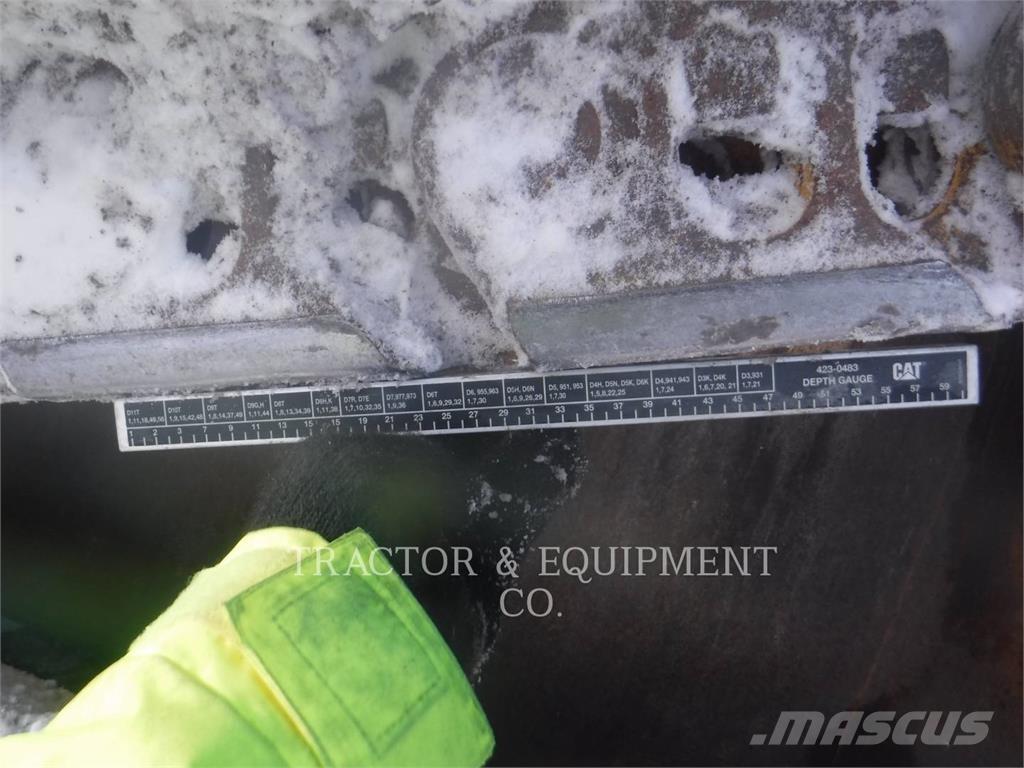 CAT D9 Crawler dozers