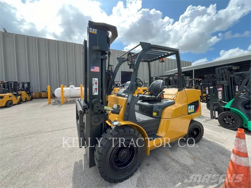 CAT DP50CN1 Diesel trucks