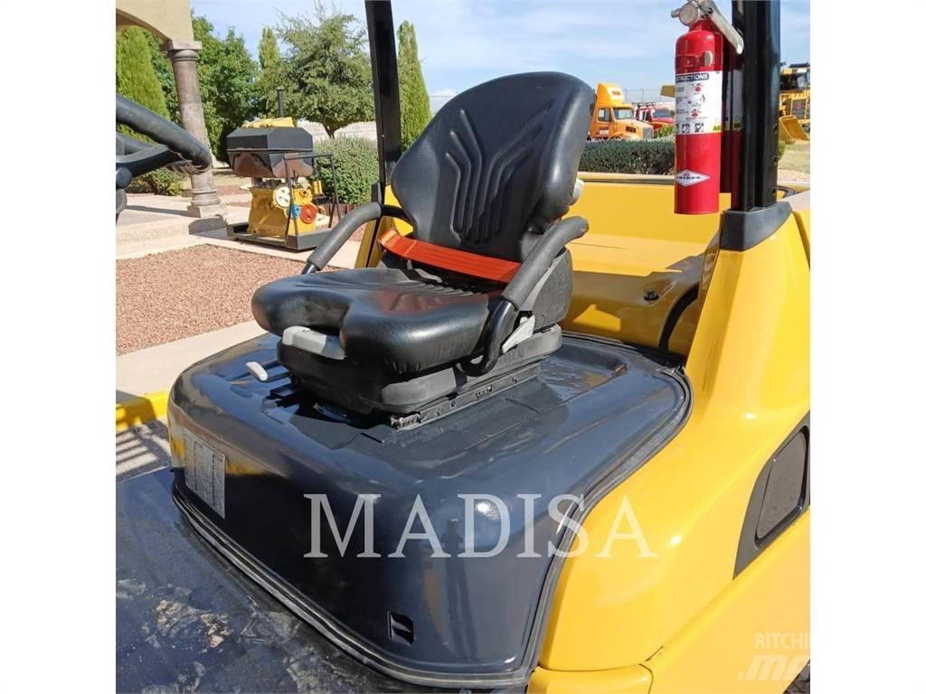 CAT LIFT TRUCKS DP50NM Diesel trucks