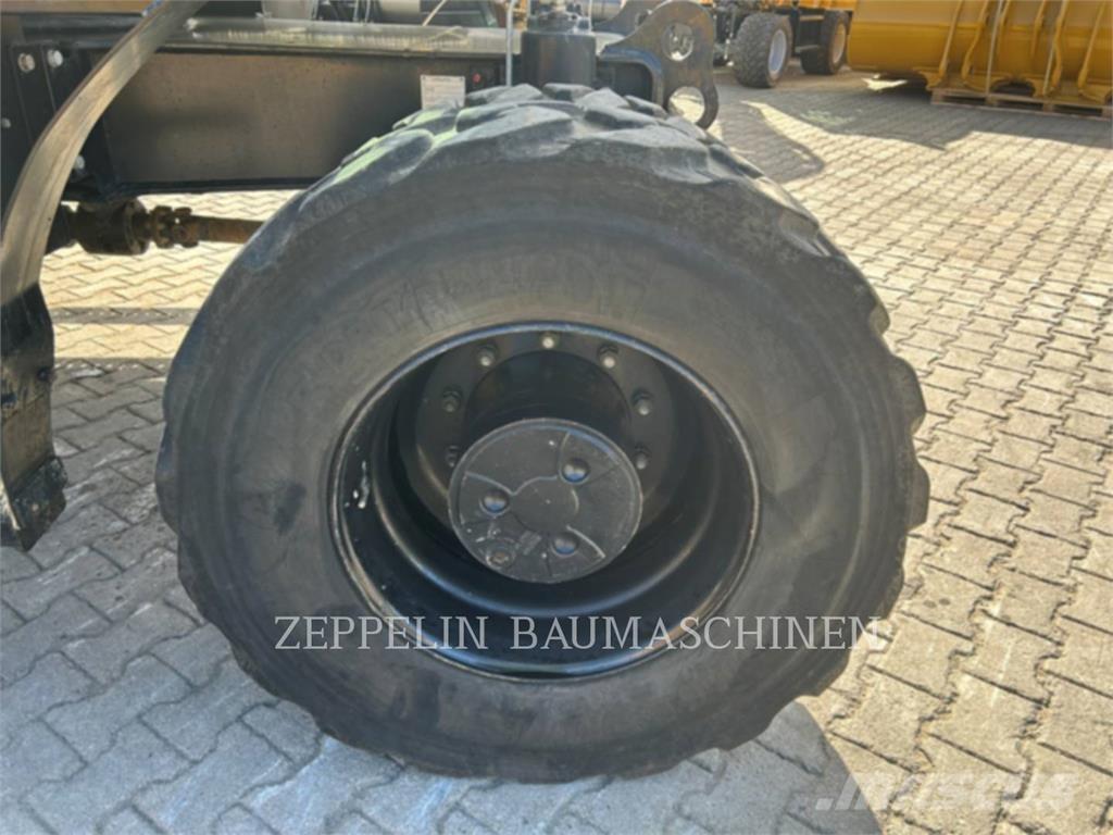 CAT M318-07A Wheeled excavators