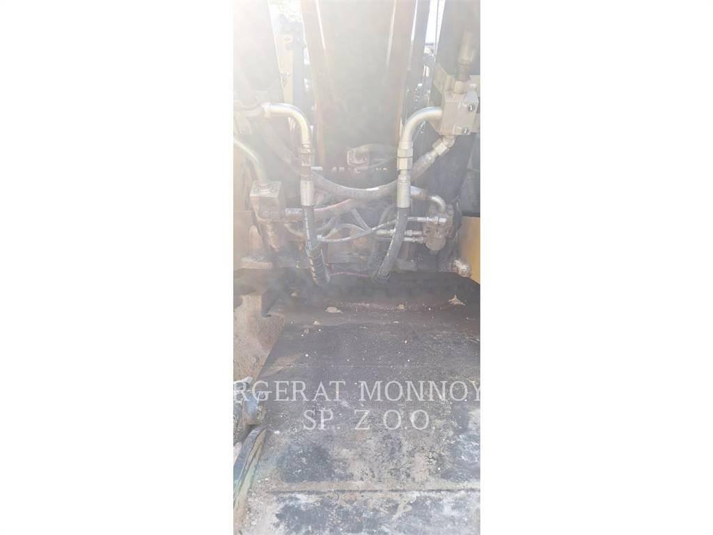 CAT M318F Wheeled excavators