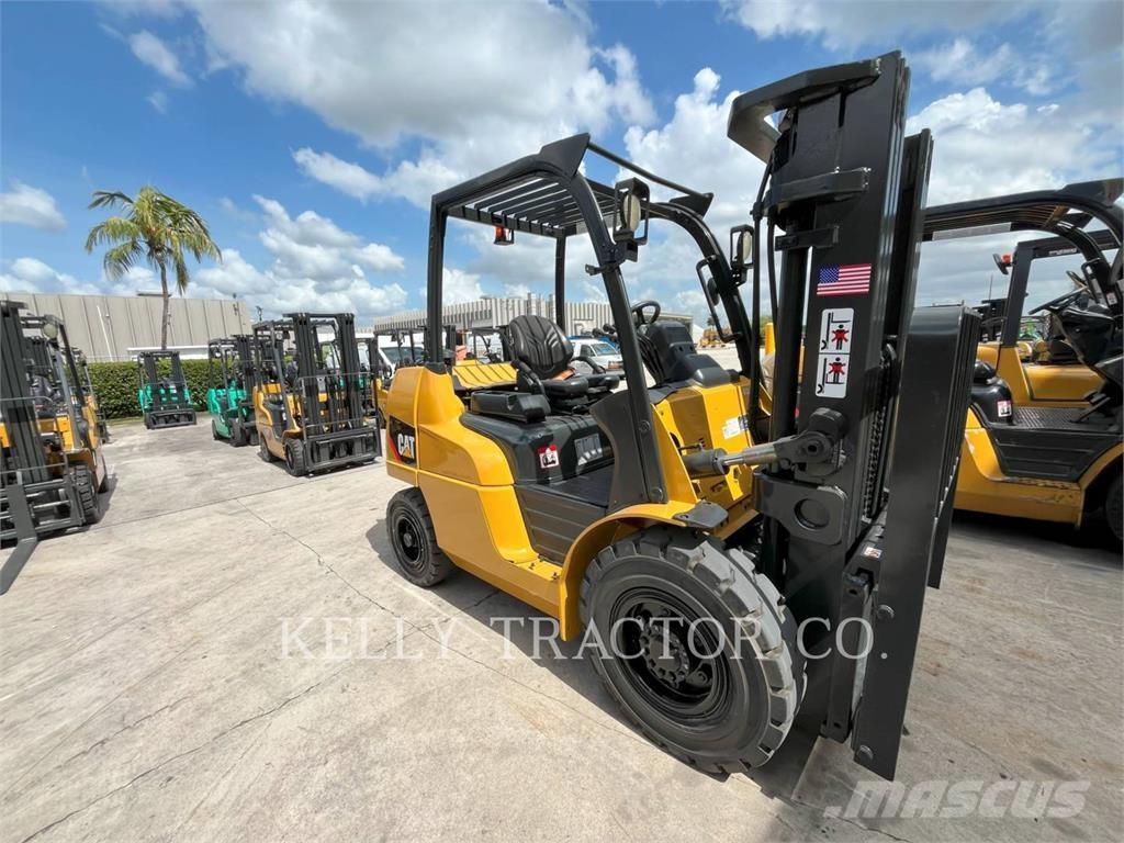 CAT MCFDP40N1-D Diesel trucks