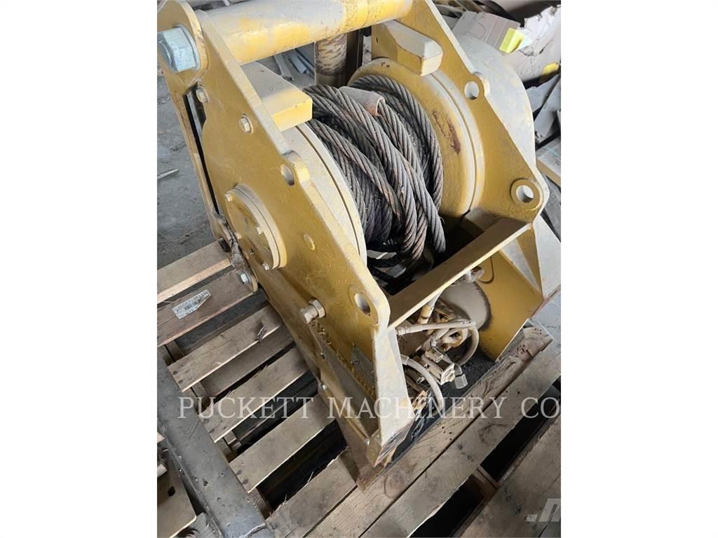 CAT PA40 Winches