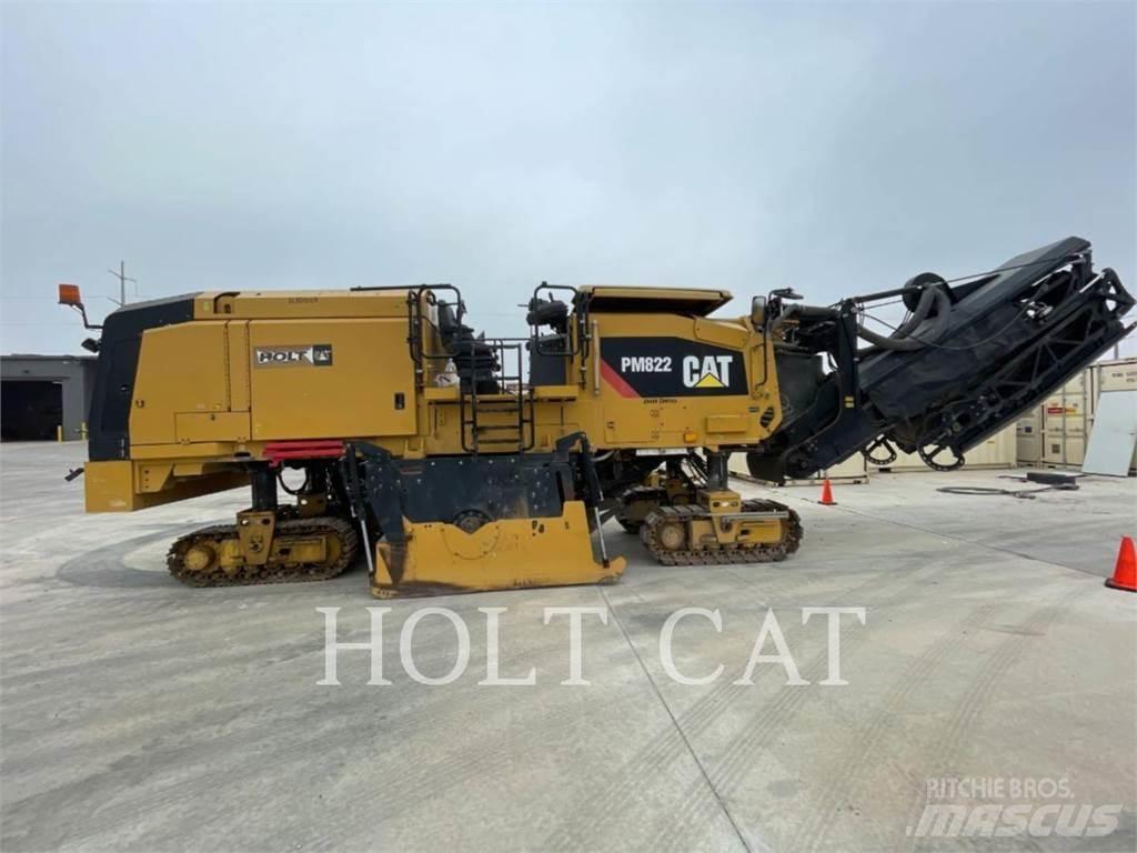CAT PM822 Asphalt recyclers