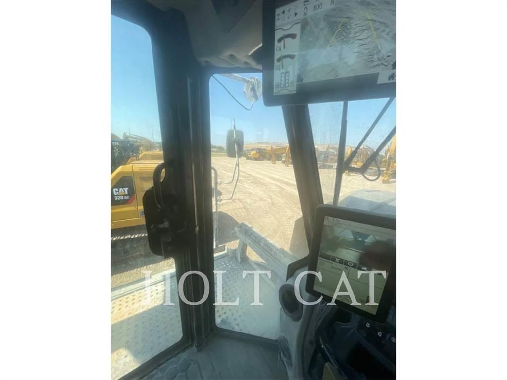 CAT RM400 Asphalt recyclers