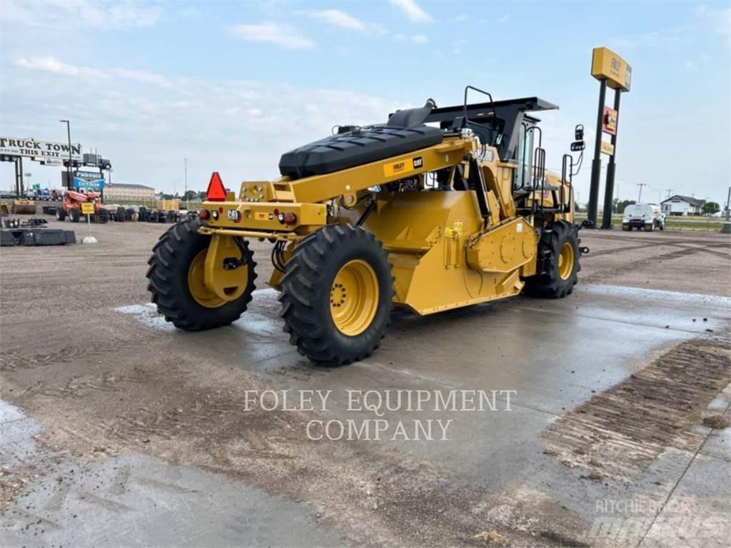 CAT RM400-01 Asphalt pavers