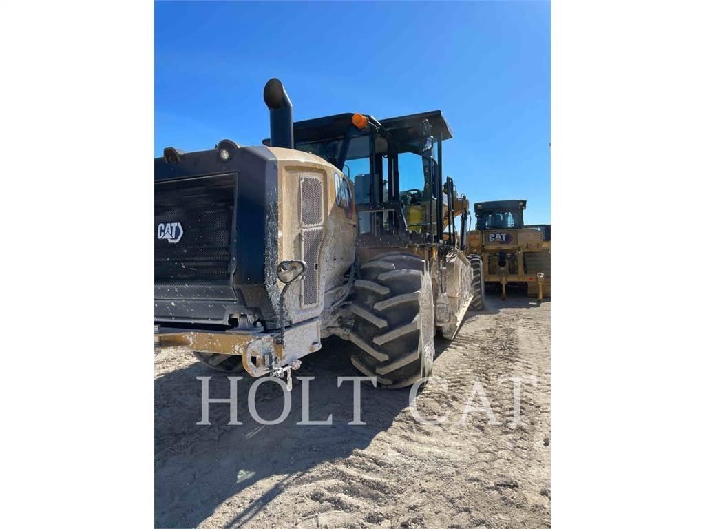 CAT RM400 CAB Asphalt recyclers