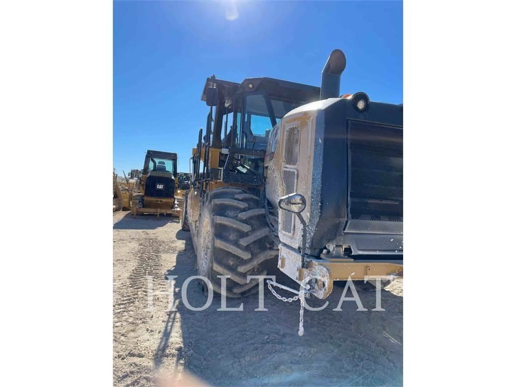 CAT RM400 CAB Asphalt recyclers