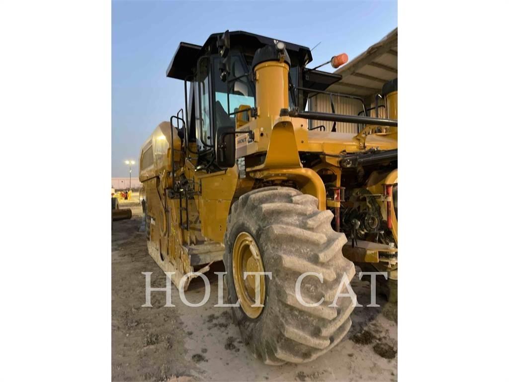 CAT RM800 Asphalt recyclers