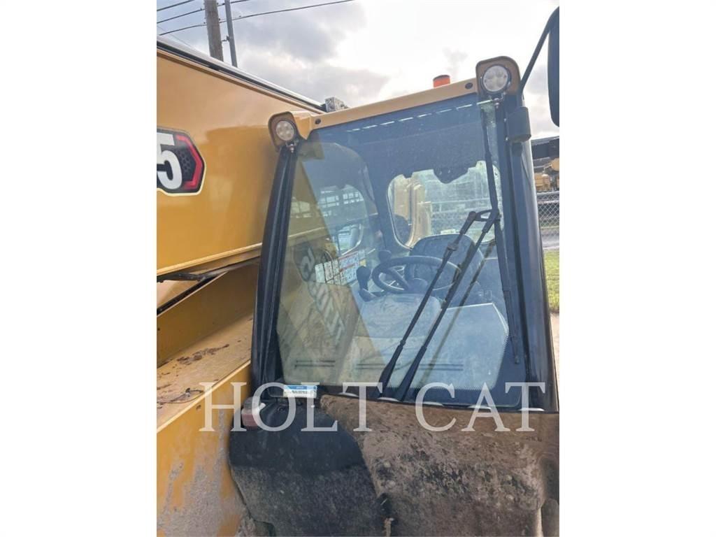CAT TL1055 Telescopic handlers