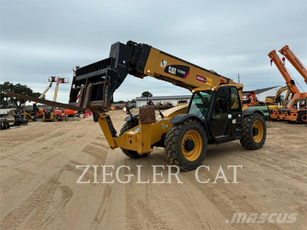 CAT TL1255D Telescopic handlers