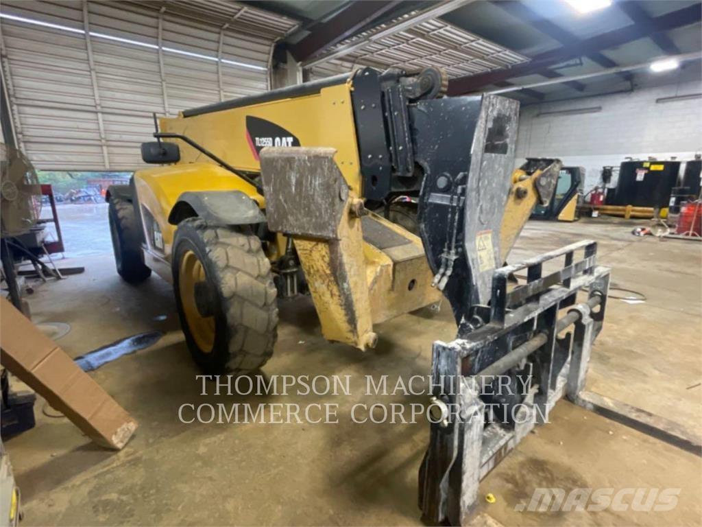 CAT TL1255D Telescopic handlers