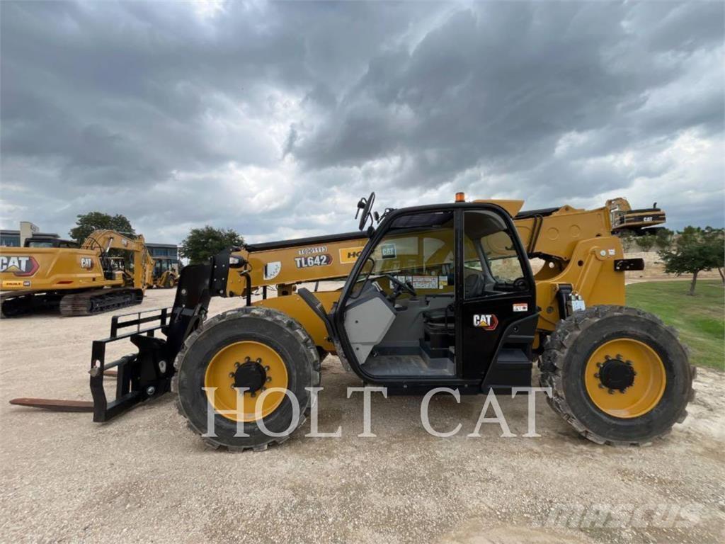 CAT TL642 Telescopic handlers