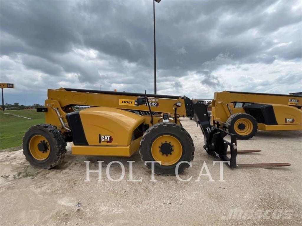 CAT TL642 Telescopic handlers