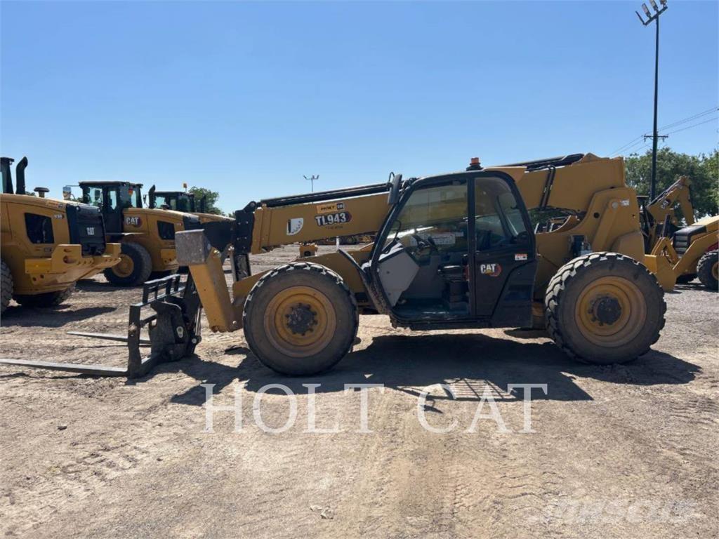 CAT TL943 Telescopic handlers