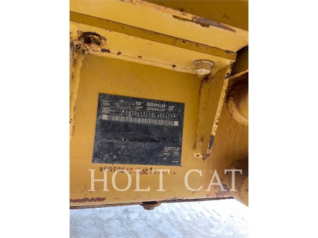 CAT W00 613C Scrapers