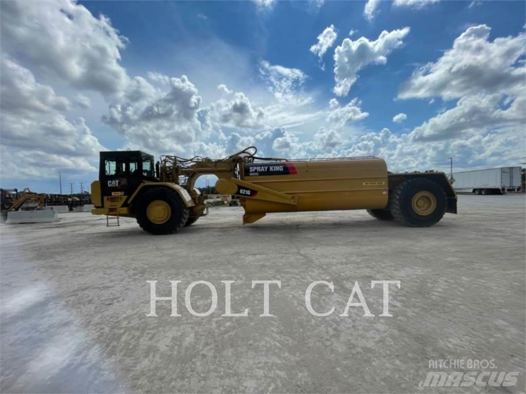 CAT W00 621G Scrapers