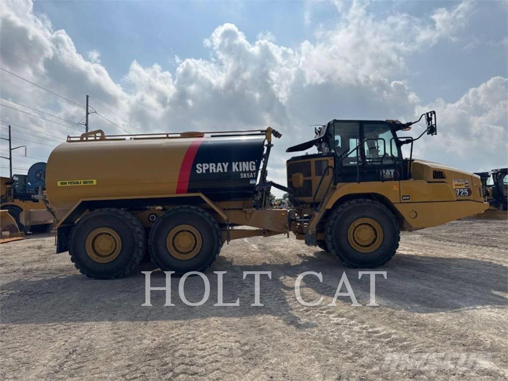 CAT W00 725 Tanker trucks