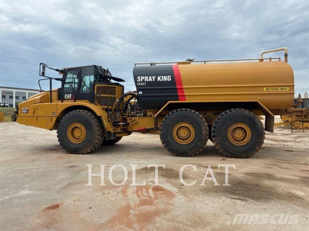 CAT W00 740 Tanker trucks
