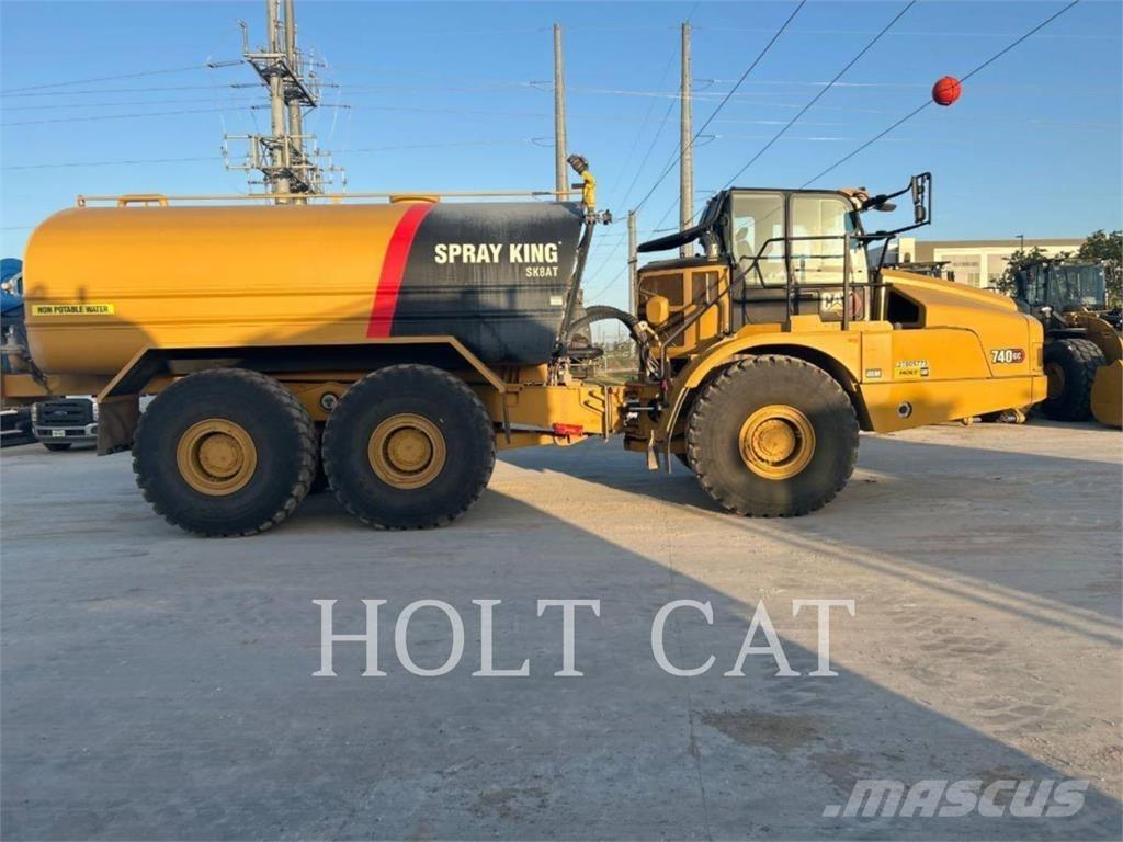 CAT W00 740GC Tanker trucks