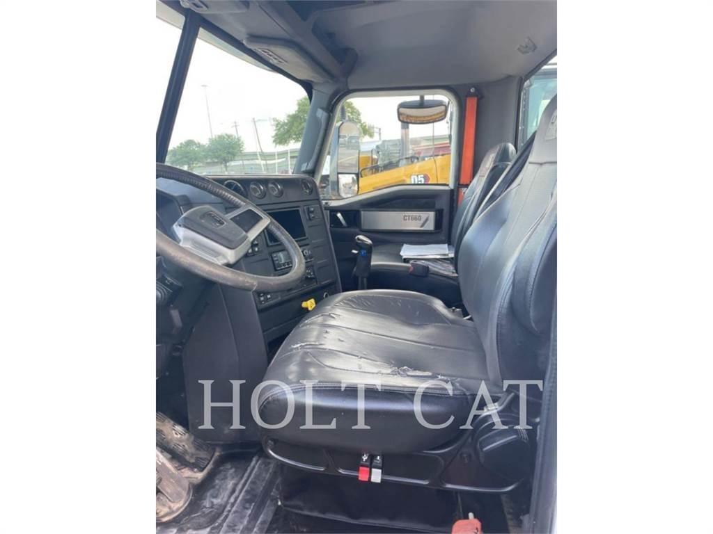 CAT WATER 4000 Tanker trucks