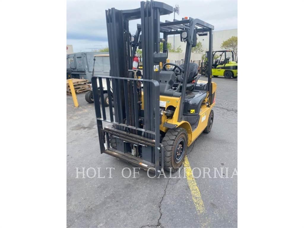 Clark S35D Diesel trucks