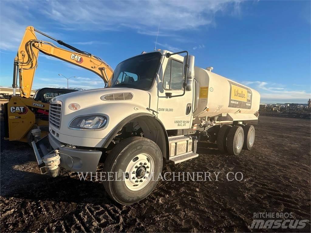 Freightliner WT4000 A Tanker trucks